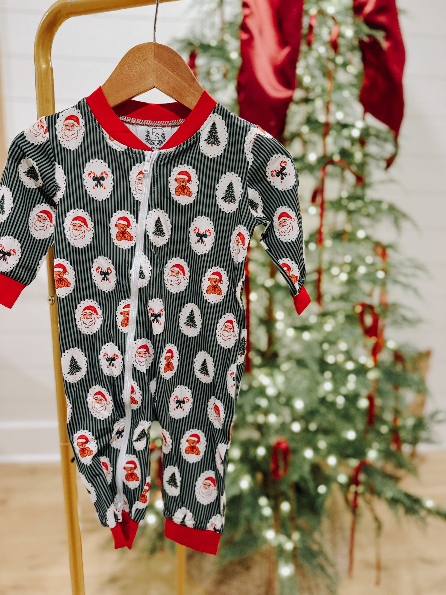 PO 13: BOYS CHRISTMAS EVE DREAMS ZIP UP LOUNGEWEAR