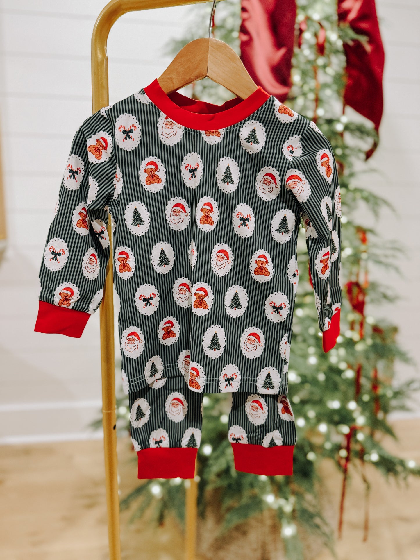 PO 13: BOYS CHRISTMAS EVE DREAMS TWO PIECE LOUNGWEAR