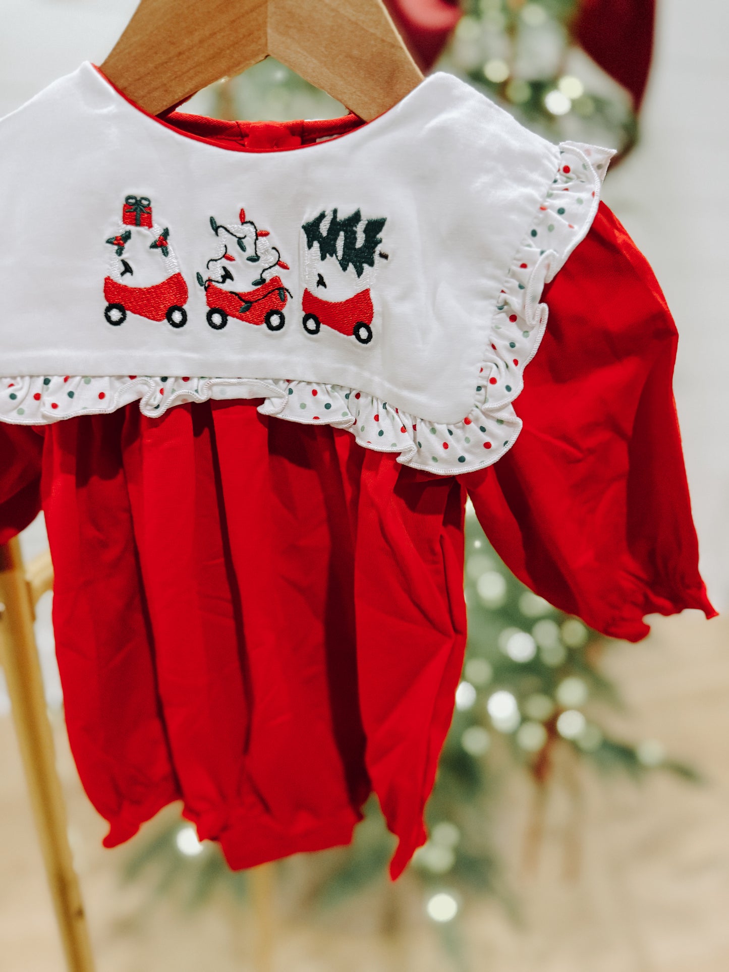 PO 13: GIRLS COZY COUPE CHRISTMAS BUBBLE